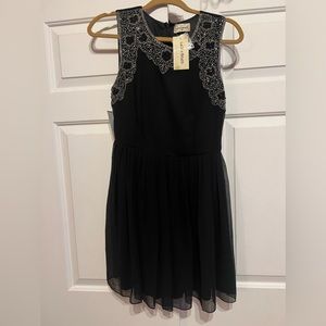 Lace & Beads Dress Women size Medium NWT